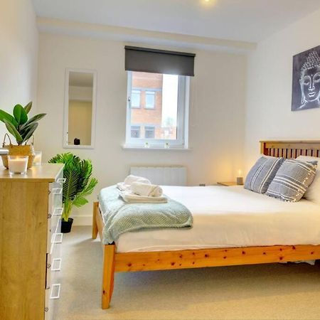 Modern & Stylish 2Br Apartment - Queens House コヴェントリー エクステリア 写真